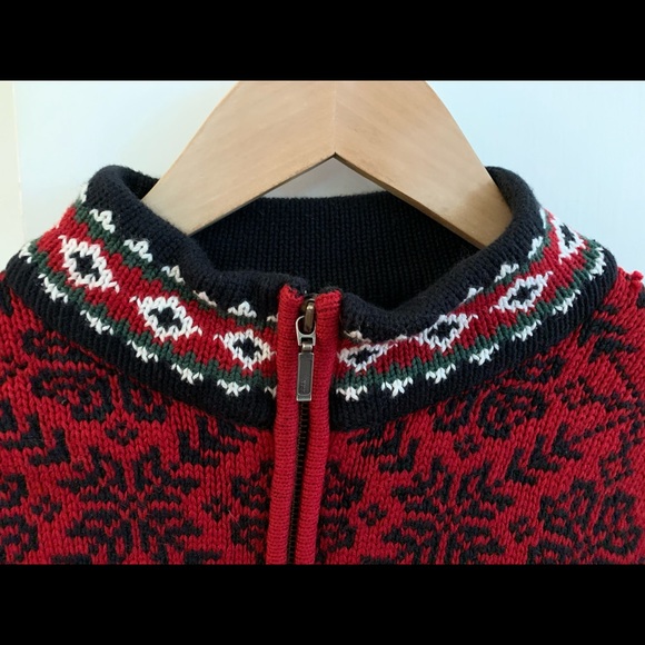 LL Bean Women’s Winter Zip-up Sweater - Picture 4 of 7